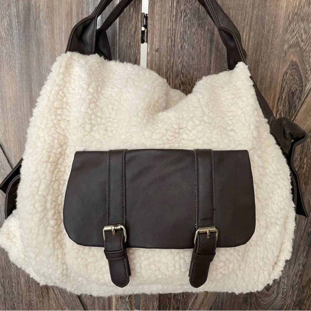 ICING Sherpa & Faux Leather Weekender Bag NWOT